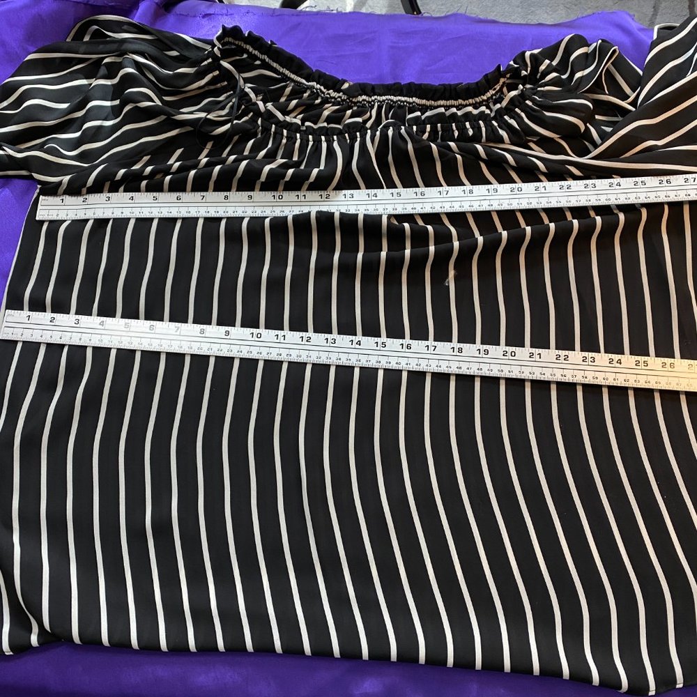 📌Violet & Claire Striped Carmen Style Blouse with 3/4 cold shoulder Sleeves - Picture 7 of 12